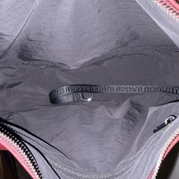 BAGGU MAHOGANY RECYCLED LEATHER MEDIUM CRESCENT BAG - Picture 5 of 5